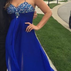 One of a kind prom dress. With pretty high slit!